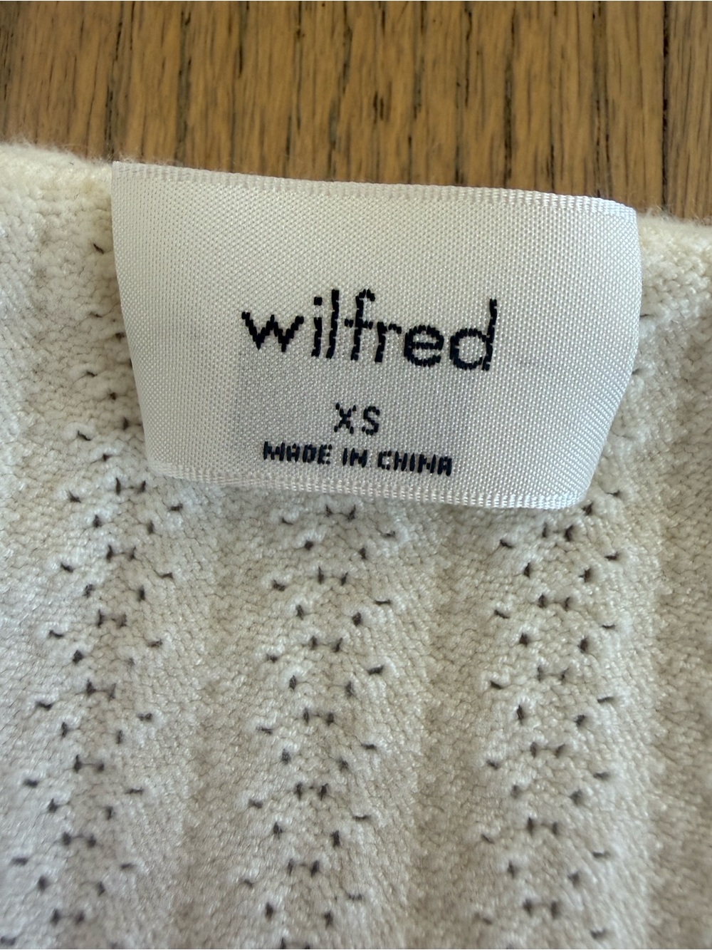 Aritzia Wilfred Cream Knit V-Neck Tie-Waist Crop Top - X-Small - Picture 5 of 6